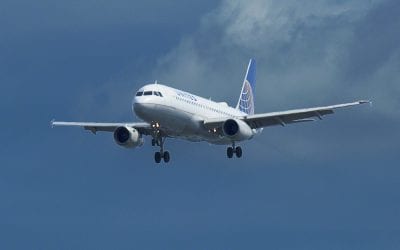 United Airlines flight landing at Philadelphia International Airport. Copyright © 2024 NSL Photography. All Rights Reserved.