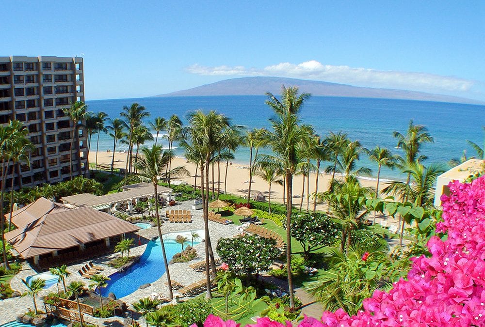 5 ways a more expensive hotel in Hawaii can save you money.