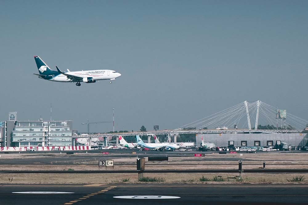 7 reasons to stay at an airport hotel
