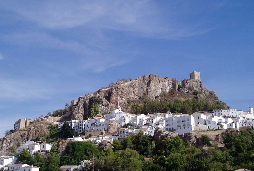 Coronavirus travel snippets: Hilltop town is antivirus fortress, Travel bans worldwide, Is it safe to travel?