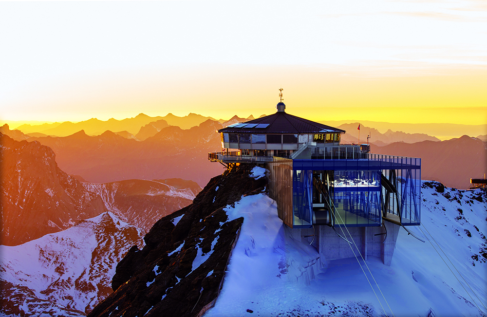 Saturday snippets: Travel like 007, Southwest ranks highest, Pandemic wins