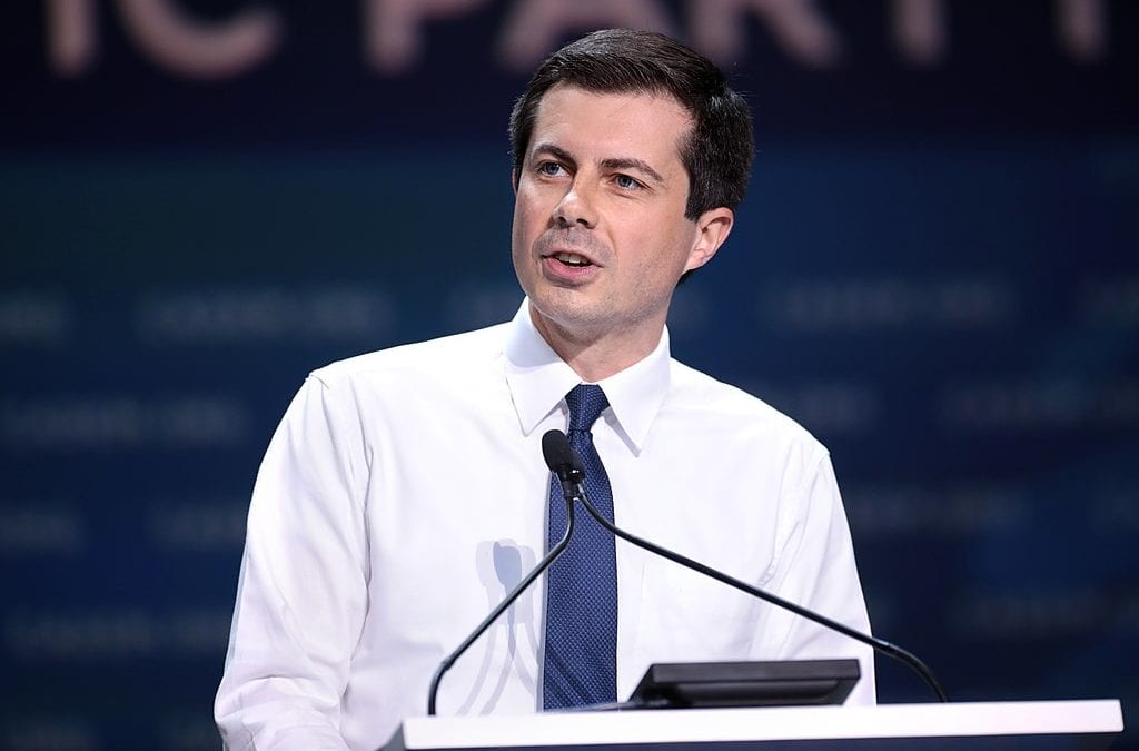 Four airline consumer wins — low-hanging fruit for the DOT Secretary at the midterms.