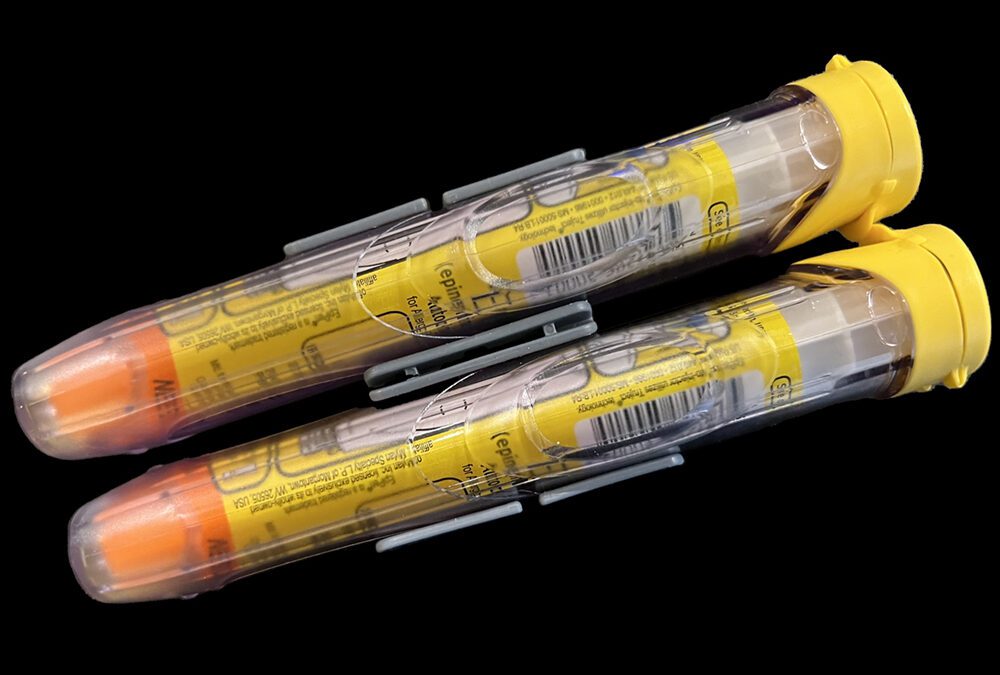 Add EpiPens to airline emergency kits to save passengers’ lives