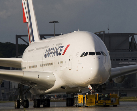 Why travelers need to know the middle-name rule